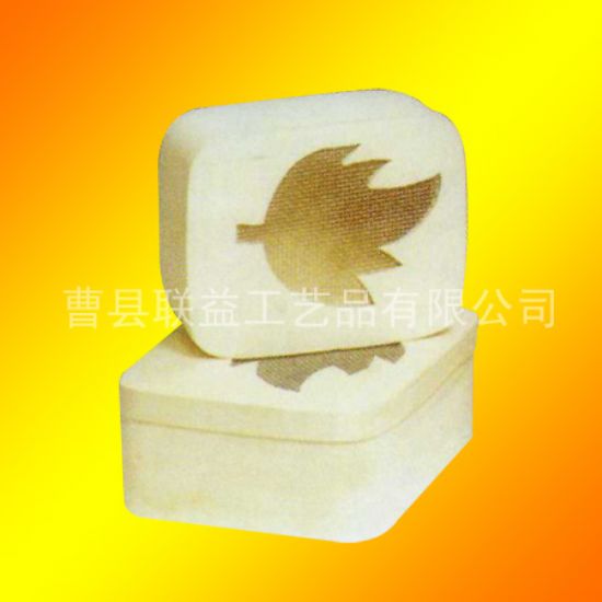 點(diǎn)擊查看詳細(xì)信息<br>標(biāo)題：楊木皮盒LY-1404 閱讀次數(shù)：2145